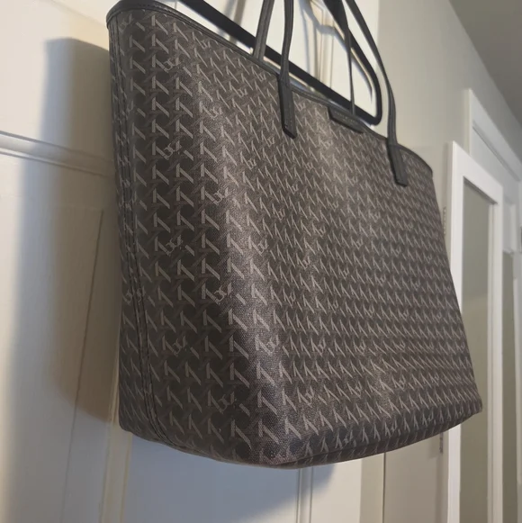 Black and Brown Tory Burch Tote Bag with Pouch - Picture 3 of 16